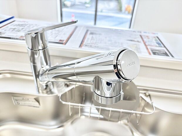 いつでも清潔なおいしいお水を。一つの水栓で水道水と浄水を使い分け。