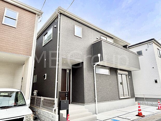 たっぷりの陽光と開放感に包まれる明るい住まい