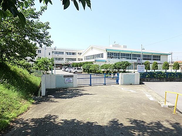 小学校 400m 春日部市立中野小学校