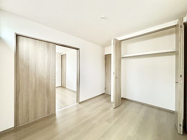 子供部屋にもおすすめな収納スペースたっぷりの居室