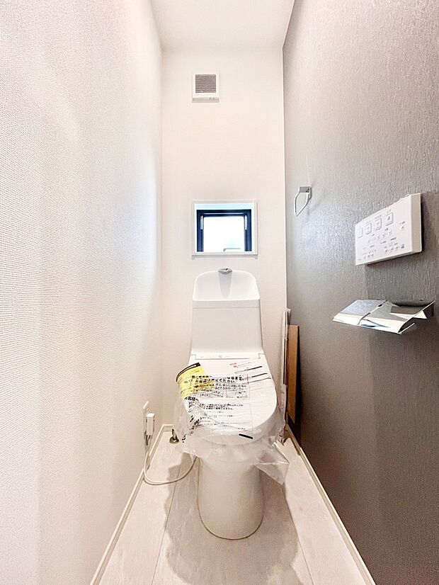トイレは安心の2箇所!朝のバタバタも一安心です。