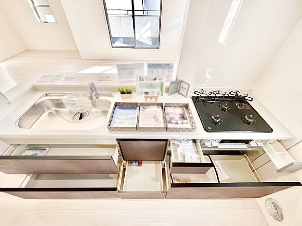 使いやすさを優先したスライド式収納タイプ！