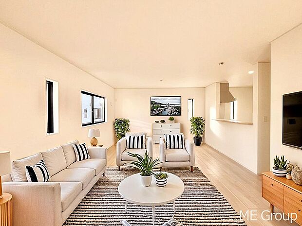 ご家族の賑やかな話し声で包まれる明るいリビング  ※家具はCGです 