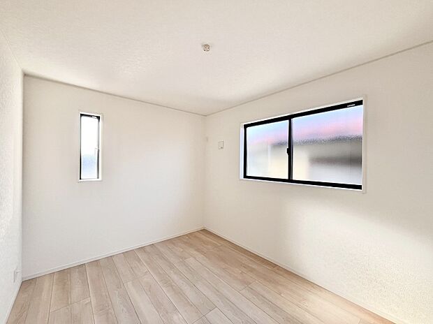 2面採光を確保した明るい空間。家族みんなが快適な暮らしを実現する設計です。 