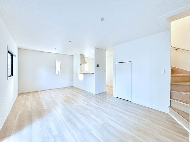 住む方の個性が引き出される、インテリアを考えるのが楽しみなリビングです！ 