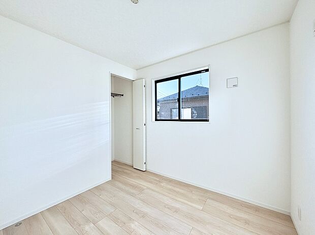 子供部屋にもおすすめな収納スペースたっぷりの居室