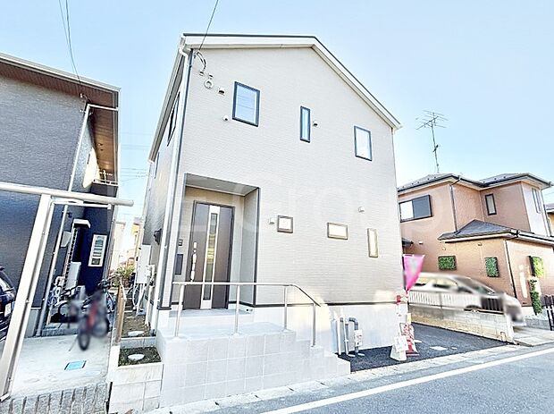 洗練された外観、上質な住空間が広がる室内は永く安心して過ごせる住居です。 