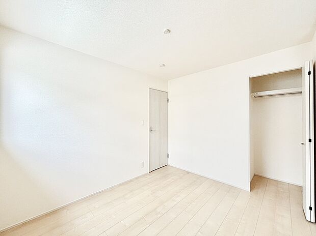 子供部屋にもおすすめな収納スペースたっぷりの居室