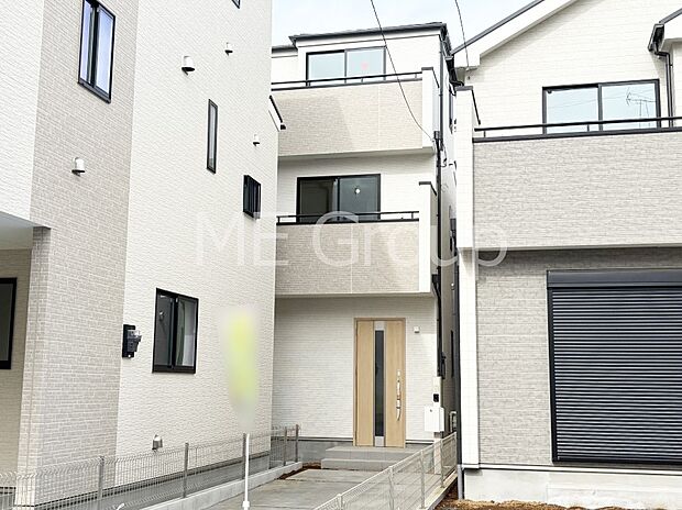 溢れる陽光でご家族の笑顔も輝く