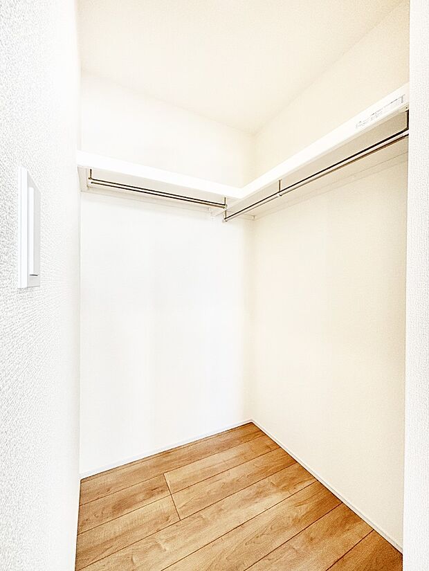 毎日の服選びが楽しくなるウォークインクローゼット