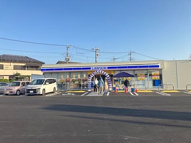 コンビニ 300m ローソン さいたま岩槻府内四丁目店