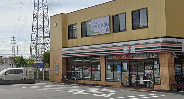 コンビニ 500m セブン-イレブン 草加吉町2丁目店