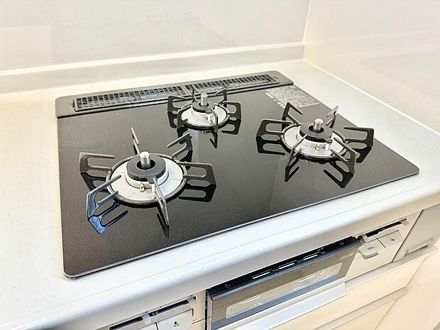 三口ガスコンロでお料理が一気にはかどりそう   