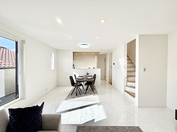 住む方の個性が引き出される、インテリアを考えるのが楽しみなリビングです！ 