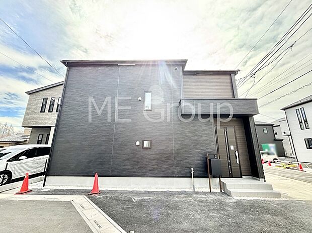 たっぷりの陽光と心地よい風が舞い込む住まい