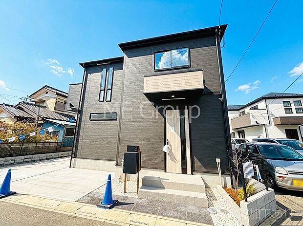 溢れる陽光でご家族の笑顔も輝く