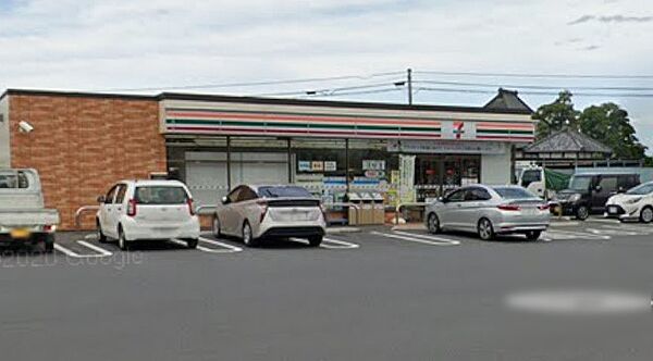コンビニ 600m セブン-イレブン 熊谷佐谷田南店