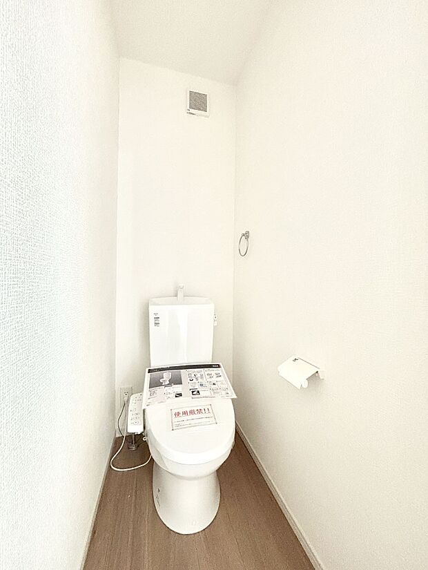 トイレは1階と2階それぞれに配置されていてとても便利です。 