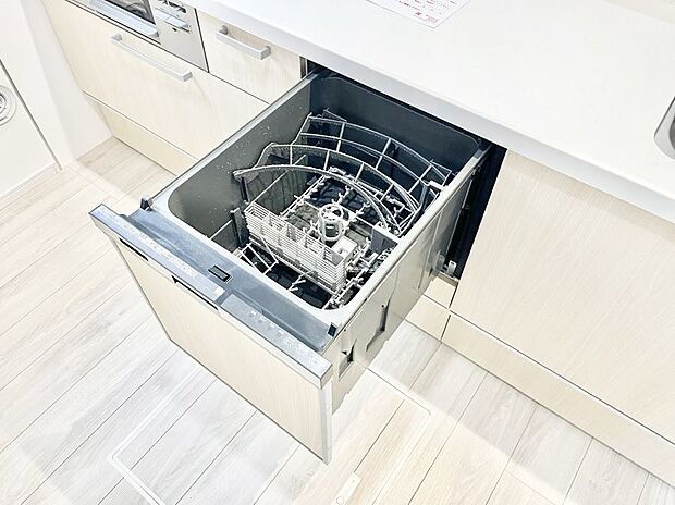 面倒なお片づけは食洗機にお任せ!家事の負担が減って、時間にも気持ちにもゆとりができます。