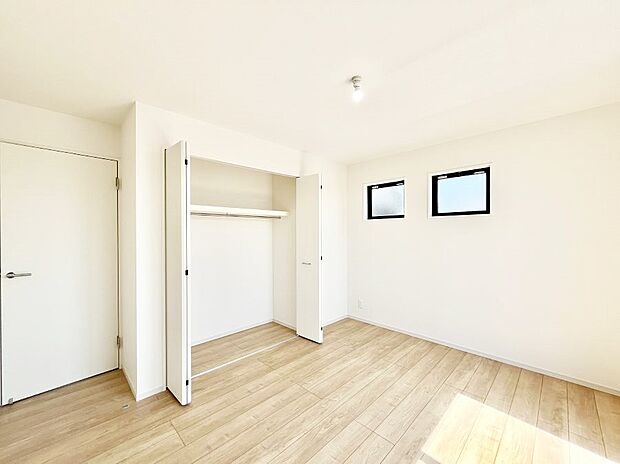 爽やかな日差しがお部屋全体を優しく包み込んでくれます