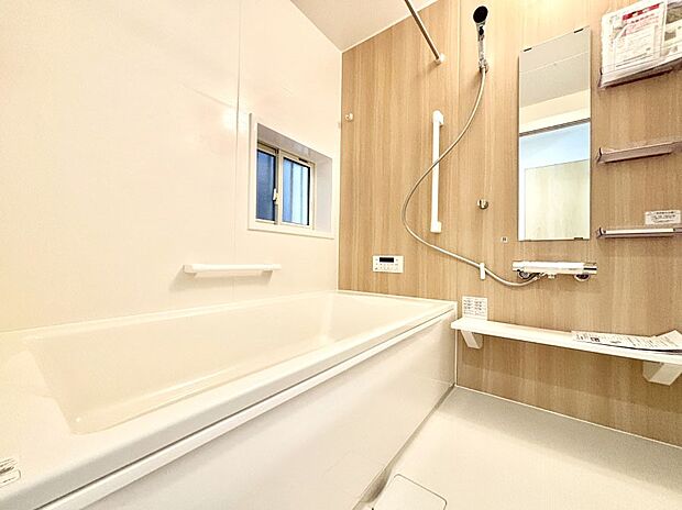 落ち着いた雰囲気でゆっくりお寛ぎいただけるバスルーム