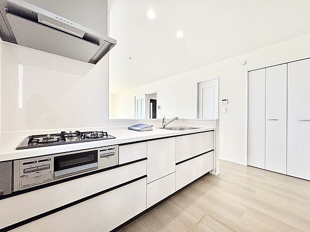 毎日使うキッチンだから、使いやすさ＆お手入れのしやすさにこだわりました。 