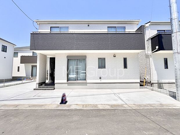 洗練された外観、上質な住空間が広がる室内は永く安心して過ごせる住居です。