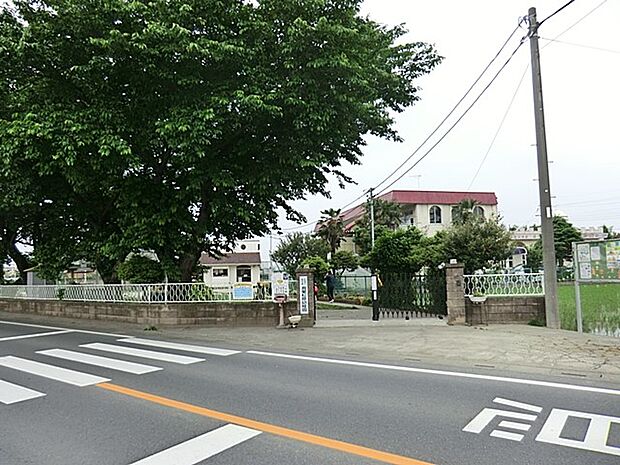 小学校 600m 鴻巣市立松原小学校