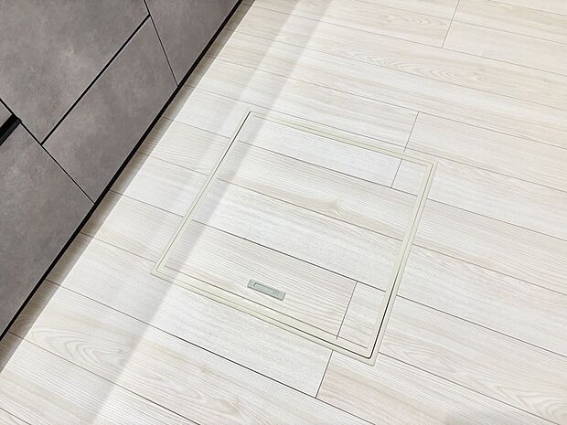 床下収納付き！日用品・非常用品の収納にも大活躍。