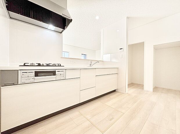 ゆとりあるキッチンではご家族と楽しくお料理ができます。