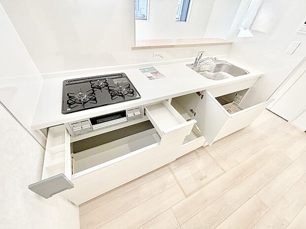 使いやすさを優先したスライド式収納タイプ!