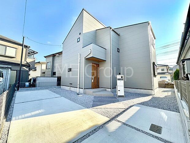 洗練された外観、上質な住空間が広がる室内は永く安心して過ごせる住居です。