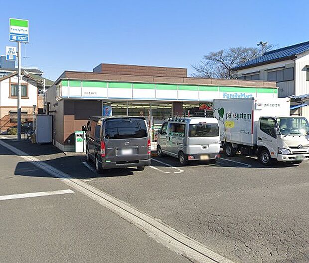 コンビニ 400m ファミリーマート さいたま本郷町店