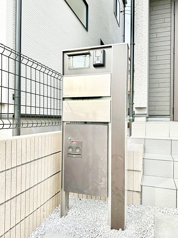 表札・インターホン・ポストをひとつに集約