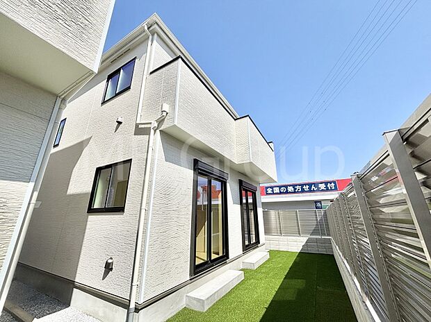 たっぷりの陽光と開放感に包まれる明るい住まい