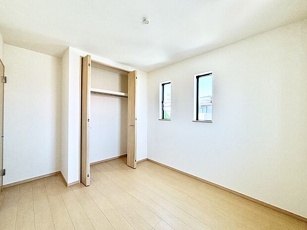 子供部屋にもおすすめな収納スペースたっぷりの居室