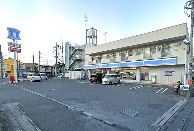 コンビニ 700m ローソン 鴻巣吹上本町二丁目店