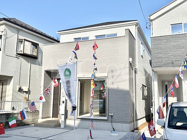 洗練された外観、上質な住空間が広がる室内は永く安心して過ごせる住居です。