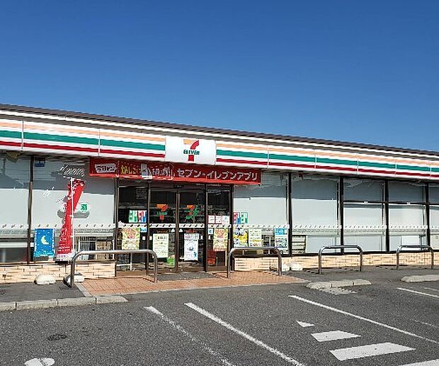 コンビニ 140m セブン-イレブン 吉川川藤店