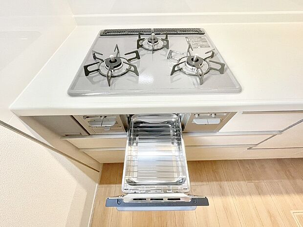 三口ガスコンロでお料理が一気にはかどりそう。