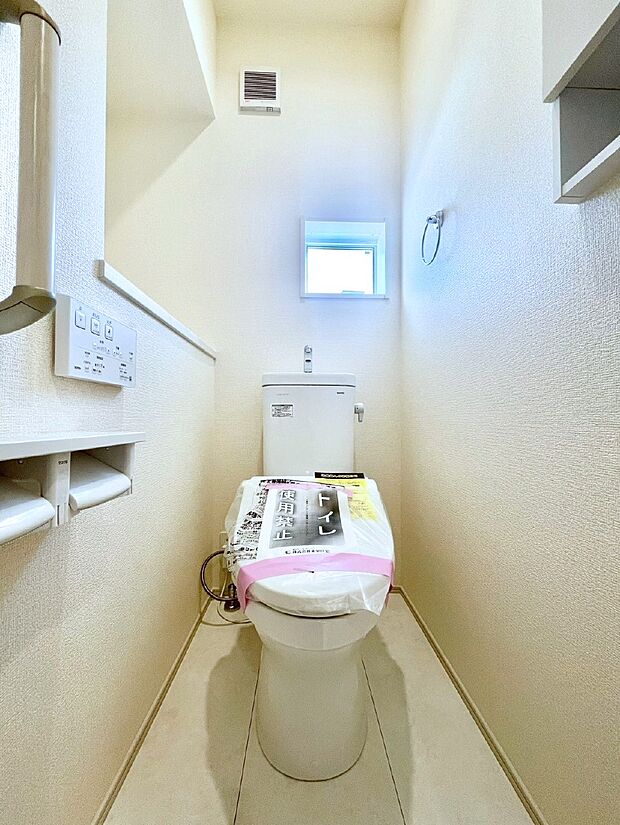 トイレは安心の2箇所！朝のバタバタも一安心です。 