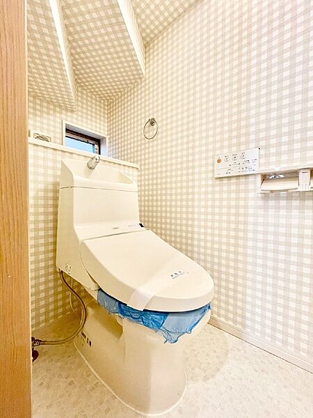 トイレは温水洗浄機能付き