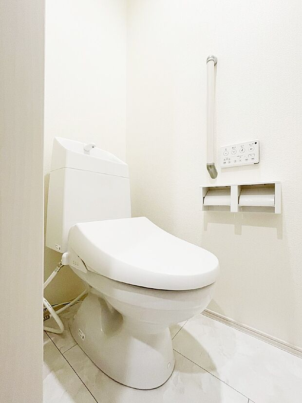 トイレは温水洗浄機能付き