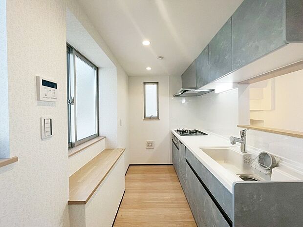 広々とした使い勝手の良いキッチンで日々のお料理も楽しくなりそう