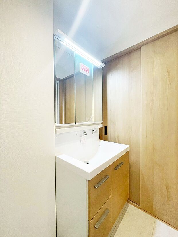 広々とゆとりのあるランドリースペース