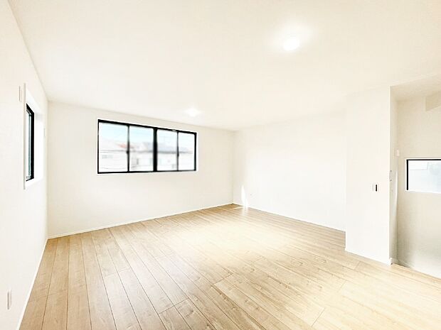 2階リビングはおひさまの光をたっぷりと取りこめ、ゆったりと過ごせます