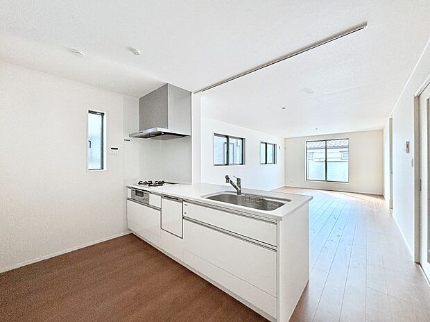 料理をしながらご家族との会話を楽しめる対面カウンターキッチン