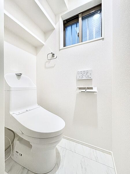 トイレは1階と2階それぞれに配置されていてとても便利です。