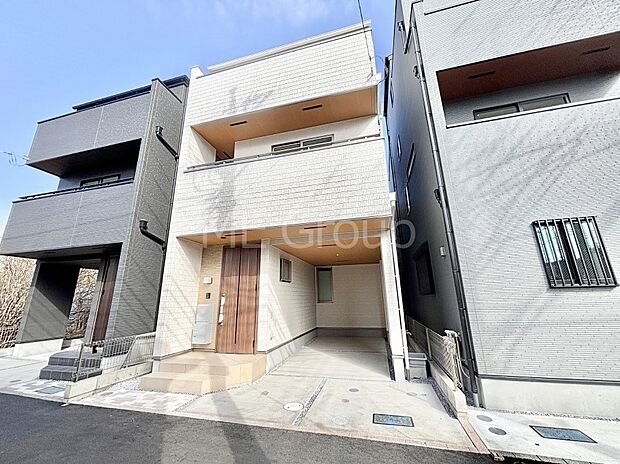 たっぷりの陽光と心地よい風が舞い込む住まい