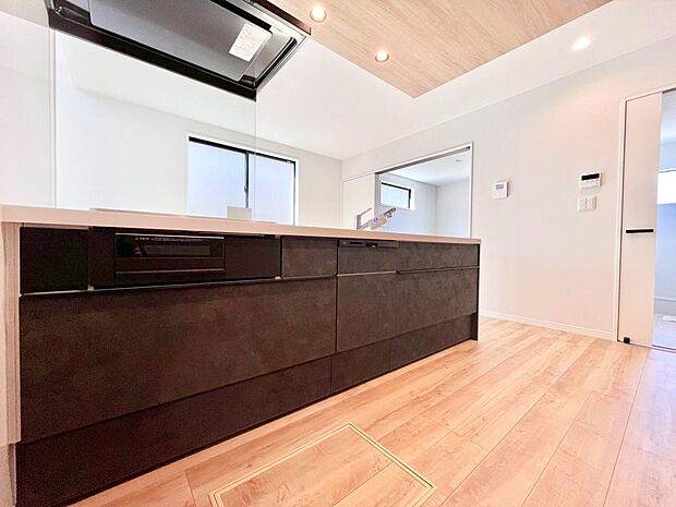 毎日使うキッチンだから、使いやすさ&お手入れのしやすさにこだわりました。